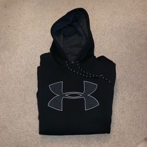 Under armour sweatshirt